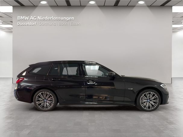 BMW 330 e Touring M Sport xDrive 215 kW image number 3