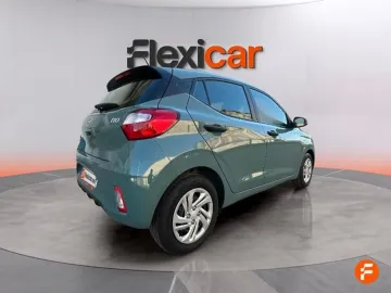 Car image 2