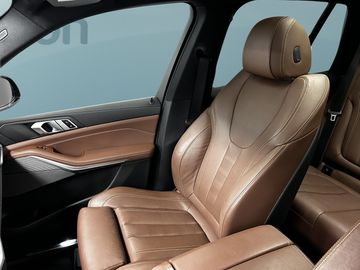 Car image 46