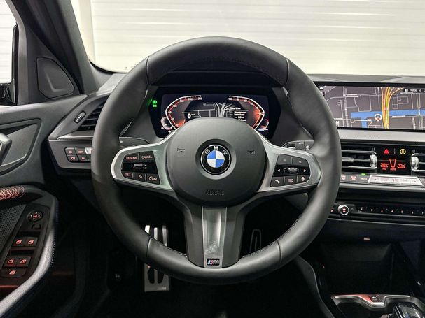 BMW 118i 100 kW image number 14