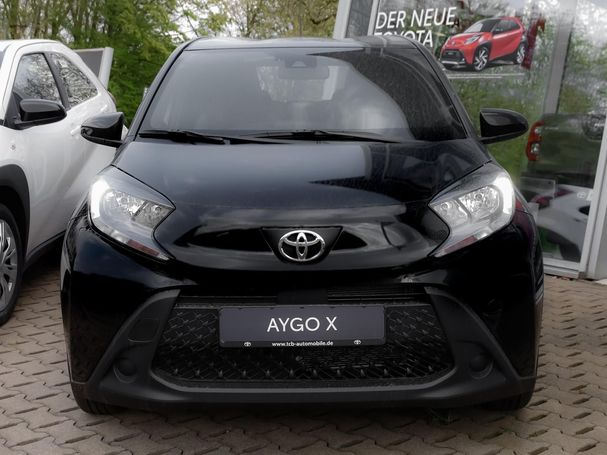 Toyota Aygo X 1.0 53 kW image number 2