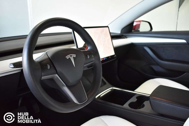 Tesla Model 3 Long Range AWD Dual Motor 150 kW image number 16