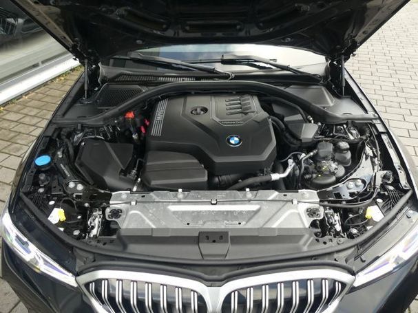 BMW 330i 180 kW image number 6