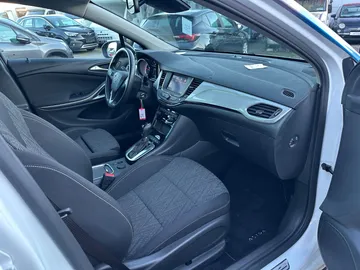 Car image 31