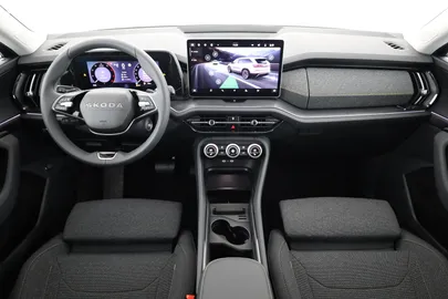 Car image 30
