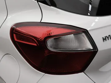 Car image 27
