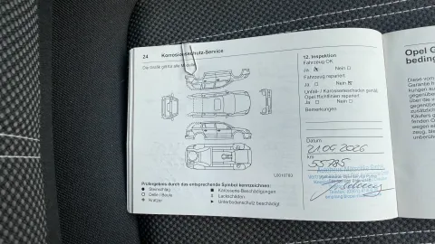 Car image 30