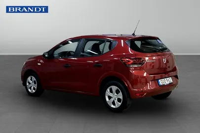Car image 3