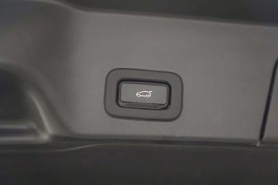 Car image 37