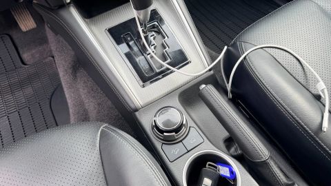 Car image 26