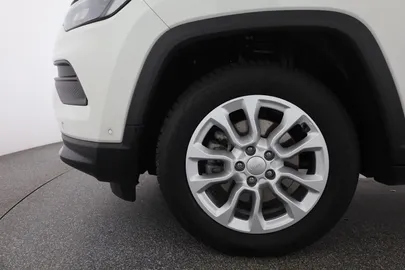 Car image 31