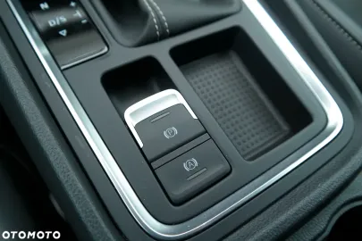 Car image 35