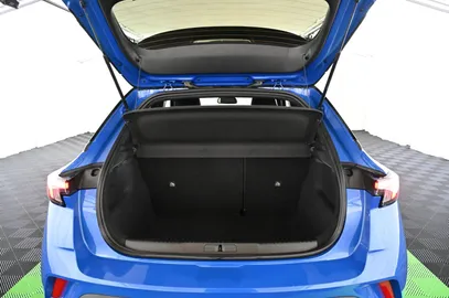 Car image 35