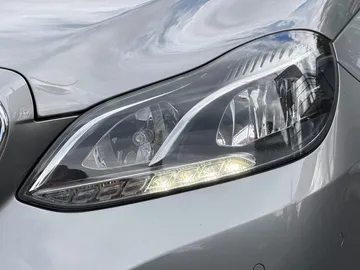 Car image 36
