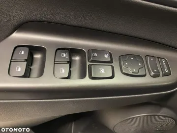 Car image 40