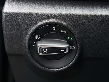 Car image 33