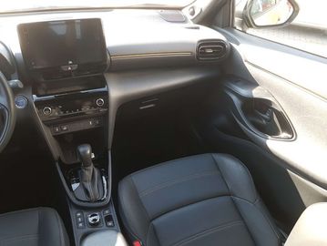 Car image 12