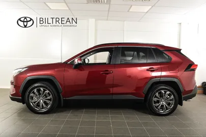 Car image 5