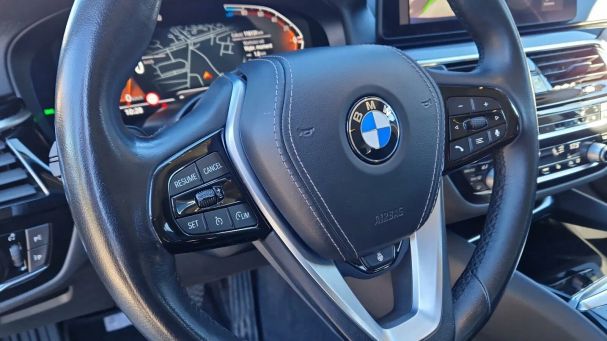 BMW 520d Touring xDrive Luxury Line 140 kW image number 27