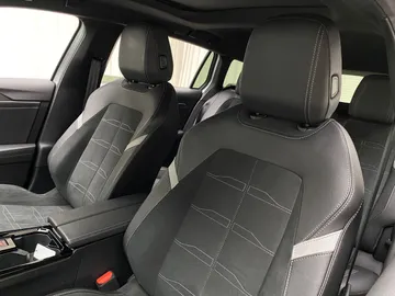 Car image 49