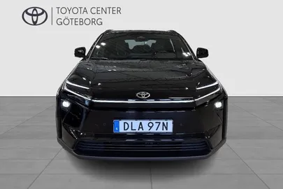 Car image 2