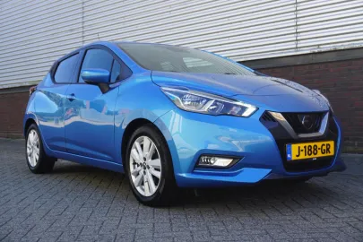 Car image 32