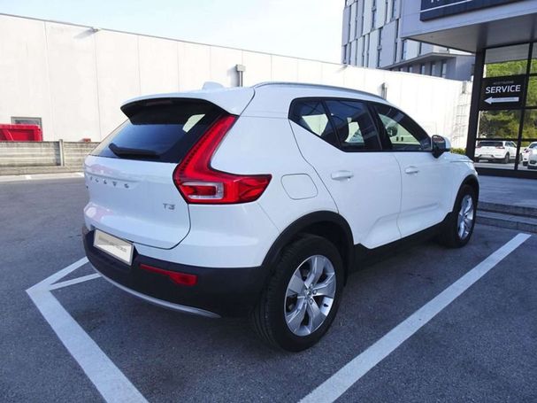 Volvo XC40 T3 Momentum 120 kW image number 7