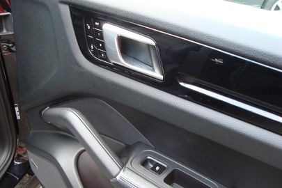 Car image 41