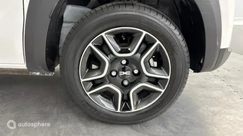 Car image 20