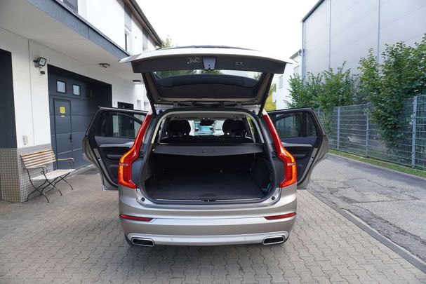 Volvo XC90 B5 AWD Momentum 173 kW image number 9