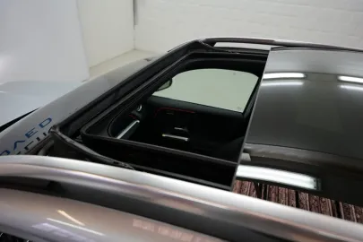 Car image 36