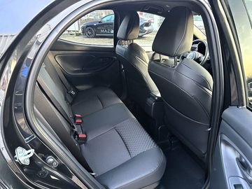Car image 19