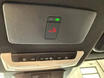 Car image 34