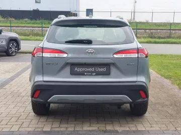 Car image 5