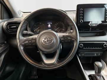 Car image 11