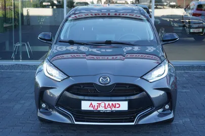 Car image 3