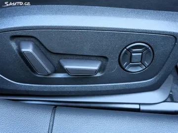 Car image 36