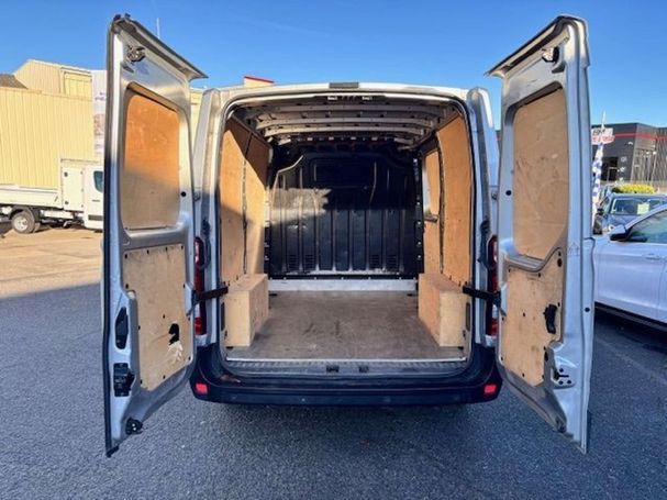 Renault Master 82 kW image number 4