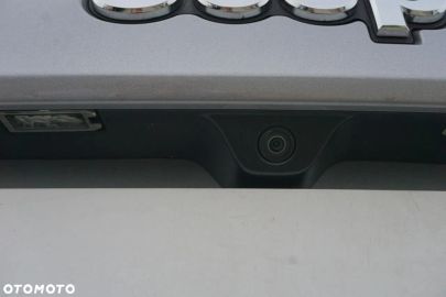 Car image 35