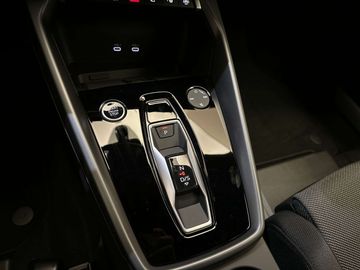 Car image 32