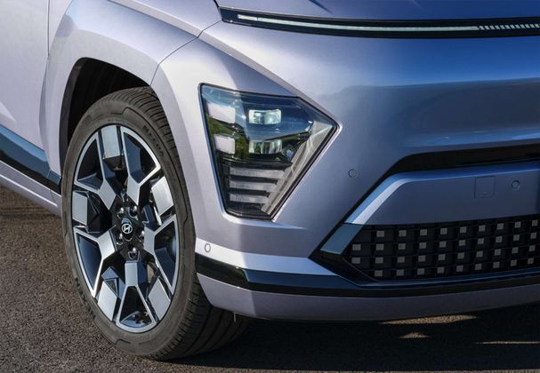 Hyundai Kona EV 150 kW image number 35