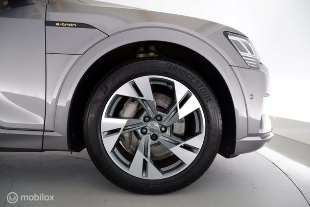 Audi e-tron 55 quattro Advanced 300 kW image number 37