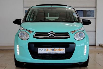 Car image 3