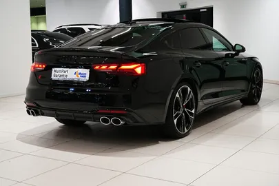 Car image 47