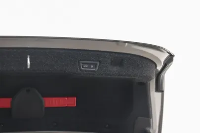 Car image 35