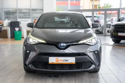 Car image 4