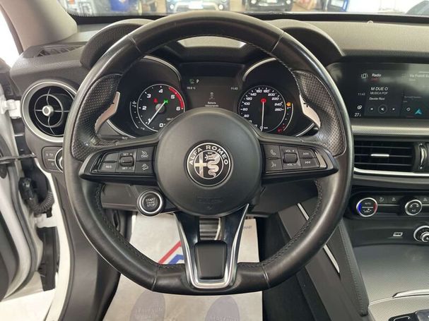 Alfa Romeo Stelvio AT8 Super 118 kW image number 16