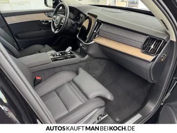Car image 33