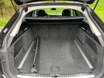 Car image 36