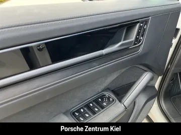 Car image 46